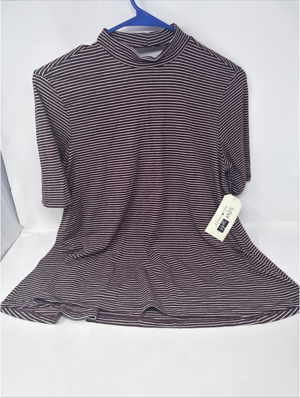 Super soft Eye Candy Black And White Women’s Top Size Medium